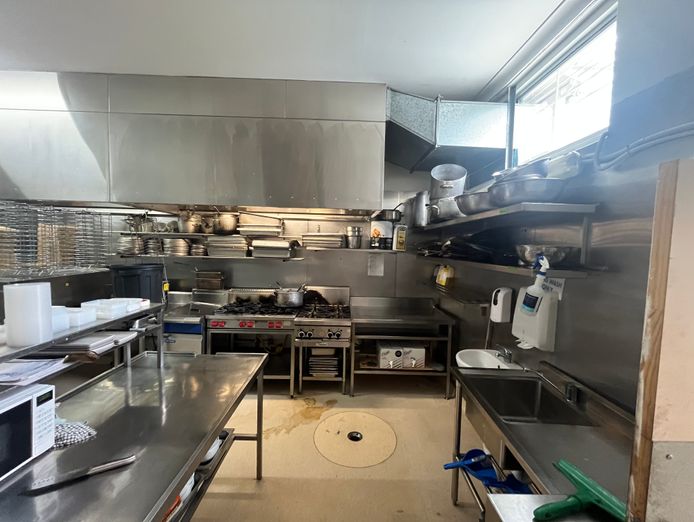 free-two-established-restaurants-for-sale-prime-coffs-harbour-jetty-strip-3