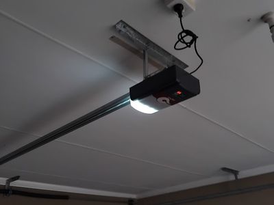 mobile-garage-door-repairs-servicing-6