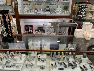 jewellery-gitftware-store-for-sale-6