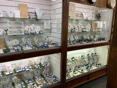jewellery-gitftware-store-for-sale-9
