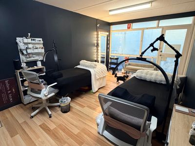 eyelash-extensions-salon-for-sale-7