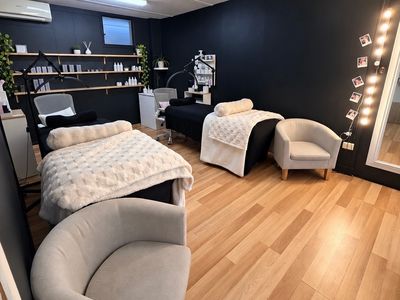 eyelash-extensions-salon-for-sale-4