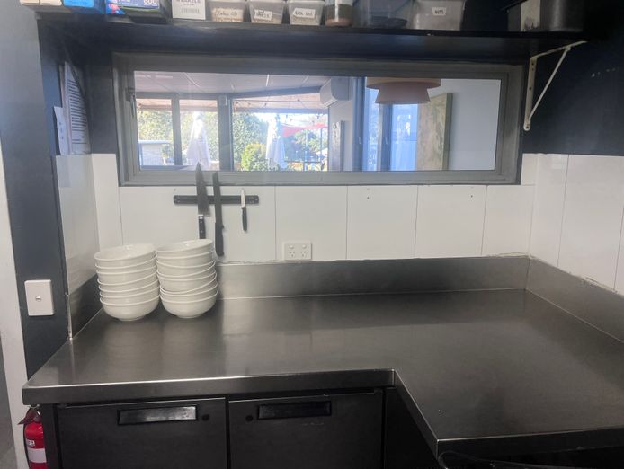 beachside-restaurant-bar-opportunity-tourist-hotspot-north-of-coffs-harbour-5