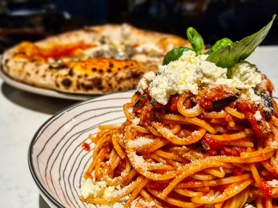 thriving-italian-pizza-restaurant-for-sale-9