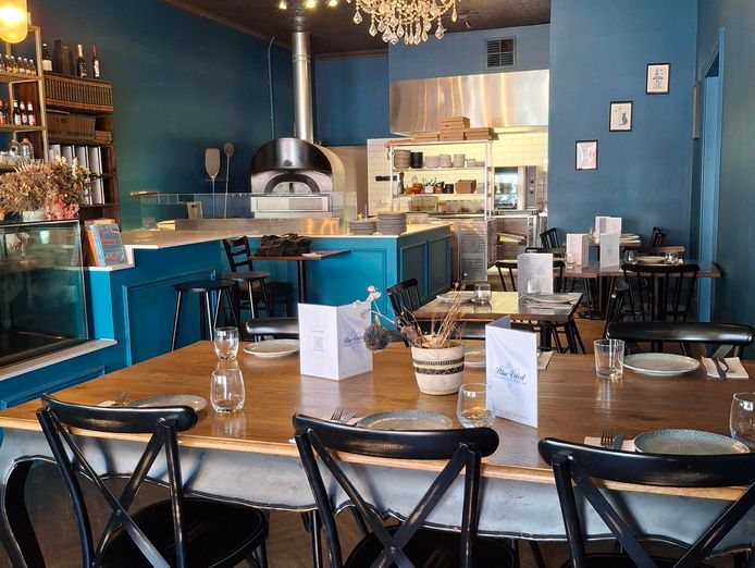 thriving-italian-pizza-restaurant-for-sale-1