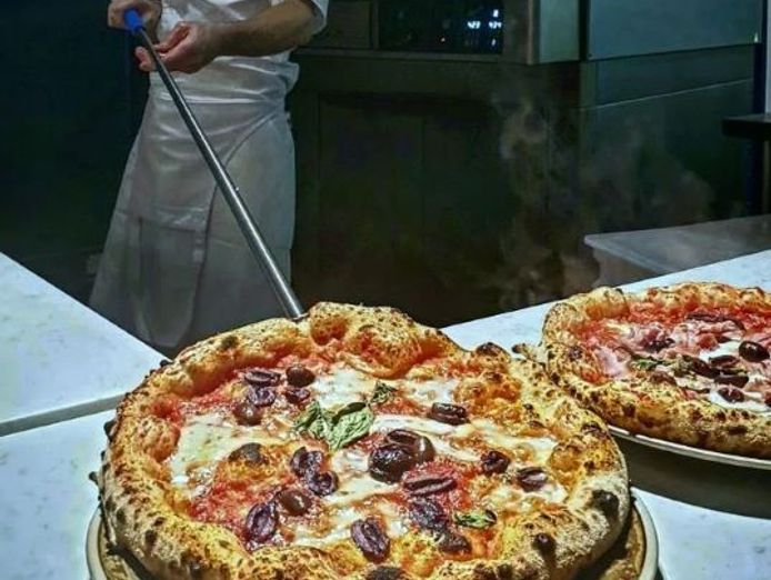 thriving-italian-pizza-restaurant-for-sale-0