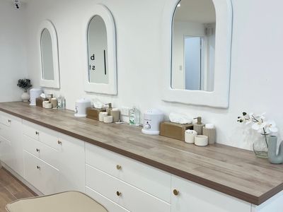 brow-lash-salon-fit-out-in-sutherland-shire-for-sale-1