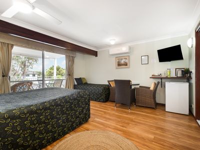 well-established-freehold-bed-and-breakfast-for-sale-redcliffe-peninsular-5