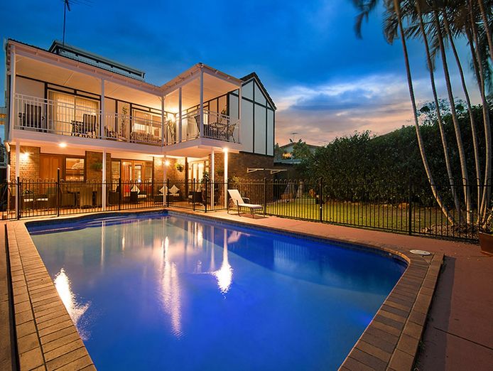 well-established-freehold-bed-and-breakfast-for-sale-redcliffe-peninsular-0
