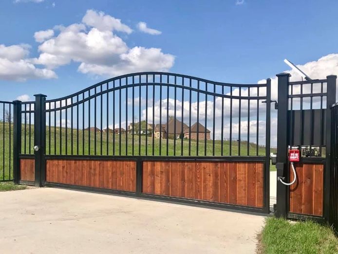 gate-fence-business-operational-management-in-place-2-5m-turnover-75-gp-0