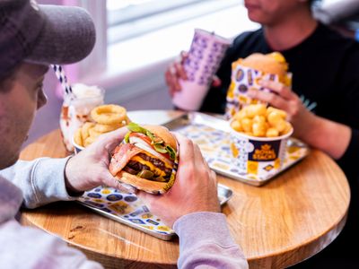 royal-stacks-iconic-burger-brand-with-franchise-opportunities-in-melbourne-3