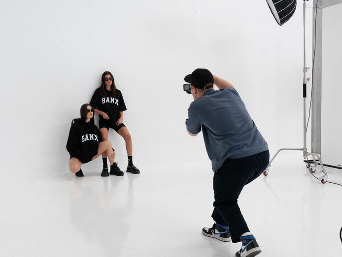 indepentent-premium-content-photo-studio-northern-suburb-1