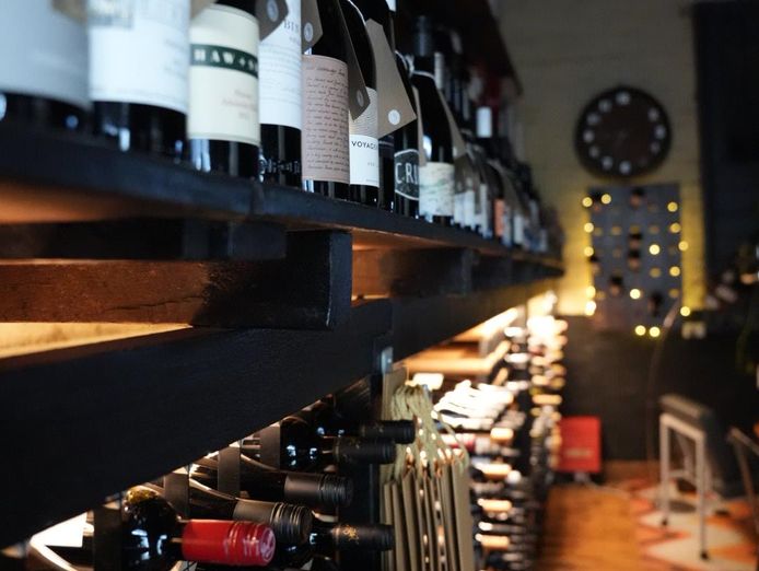 geelong-drive-through-bottle-shop-with-the-new-internal-sales-area-0