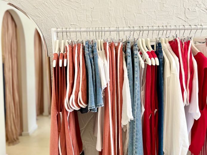 womens-fashion-retail-online-store-under-offer-9
