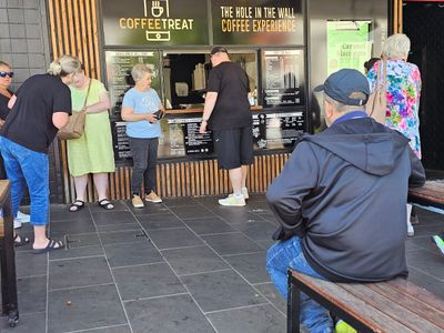 profitable-coffee-business-with-optimised-space-low-rent-high-demand-menu-1