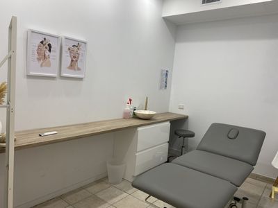 established-sports-remedial-massage-therapy-allied-health-clinic-3