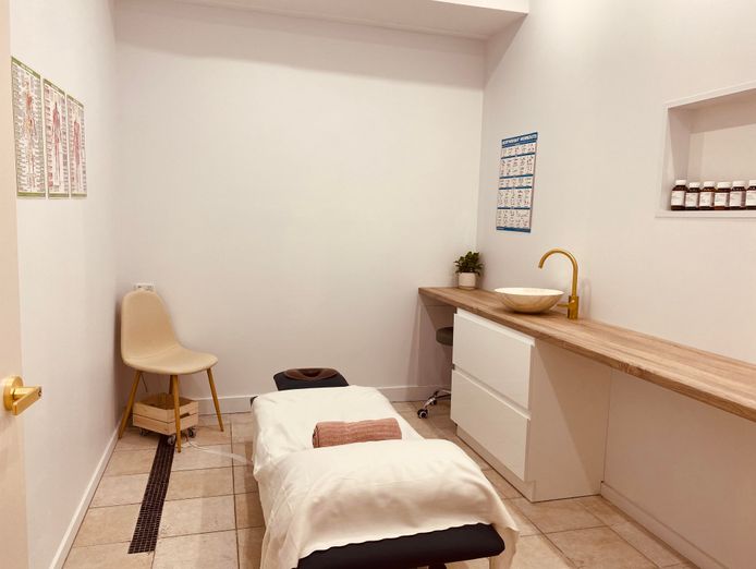 established-sports-remedial-massage-therapy-allied-health-clinic-2