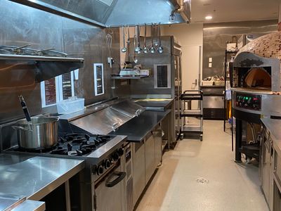 busy-new-pizza-shop-for-sale-1