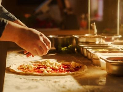 crust-pizza-franchise-for-sale-in-eastern-suburb-nsw352-2
