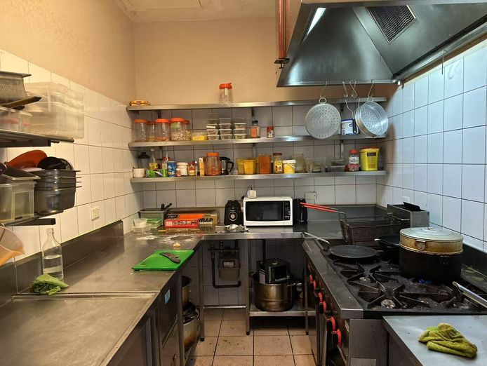prime-cafe-takeaway-restaurant-shop-for-lease-in-sydney-cbd-near-world-square-2