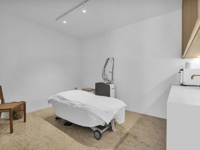 the-heart-of-beauty-established-luxury-beauty-and-advanced-skin-clinic-5