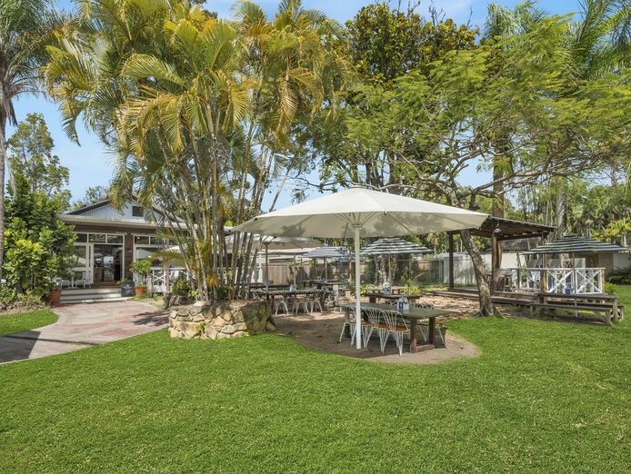 cafe-doonan-a-lifestyle-business-located-between-the-beach-and-hinterland-0