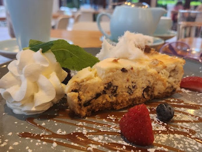 waterfront-restaurant-price-sharply-reduced-urgent-sale-1