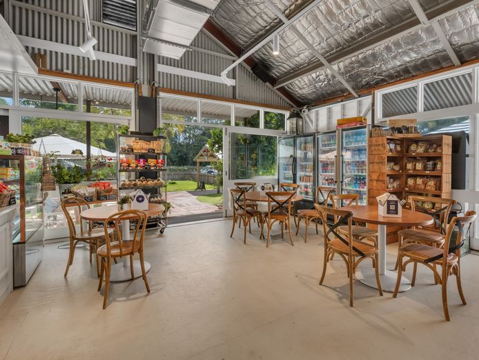 cafe-doonan-a-lifestyle-business-located-between-the-beach-and-hinterland-3