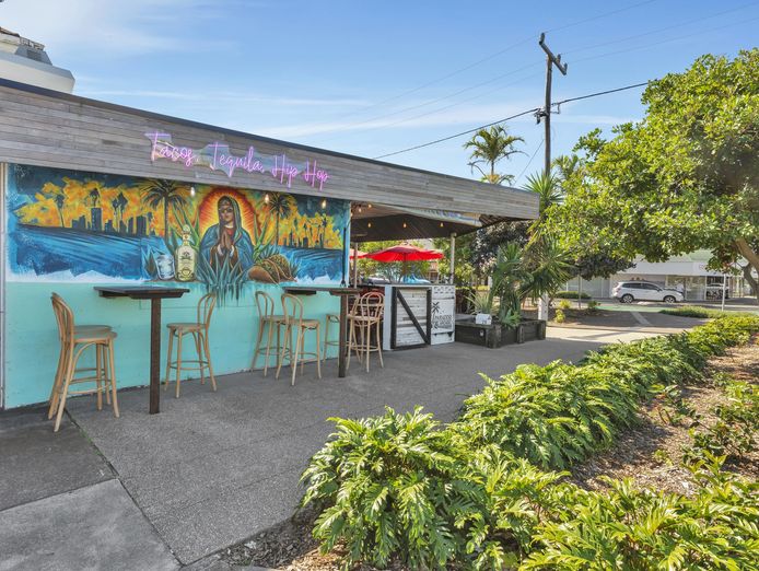 paradise-arcade-noosa-cotton-tree-available-together-or-separately-9