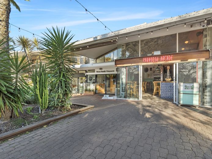 paradise-arcade-noosa-cotton-tree-available-together-or-separately-4