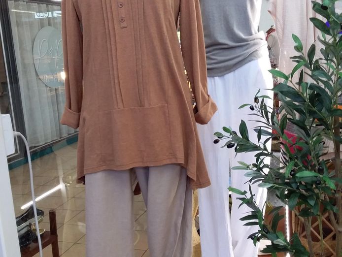 retail-clothing-hats-quality-jewellery-combined-in-this-business-for-sale-8