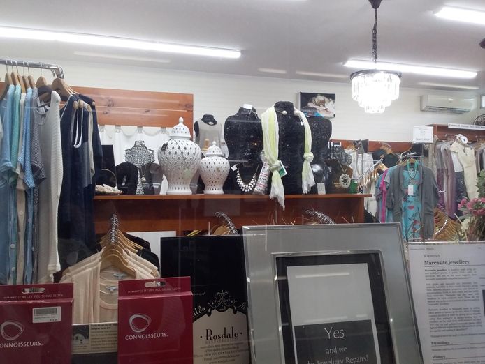 retail-clothing-hats-quality-jewellery-combined-in-this-business-for-sale-9