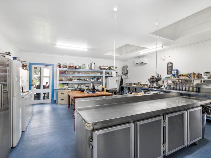 ultimate-freehold-investment-prime-commercial-property-with-established-tenant-4
