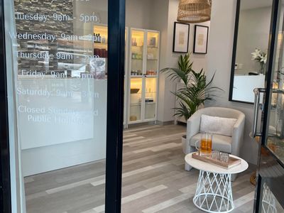 own-a-thriving-skin-beauty-clinic-0