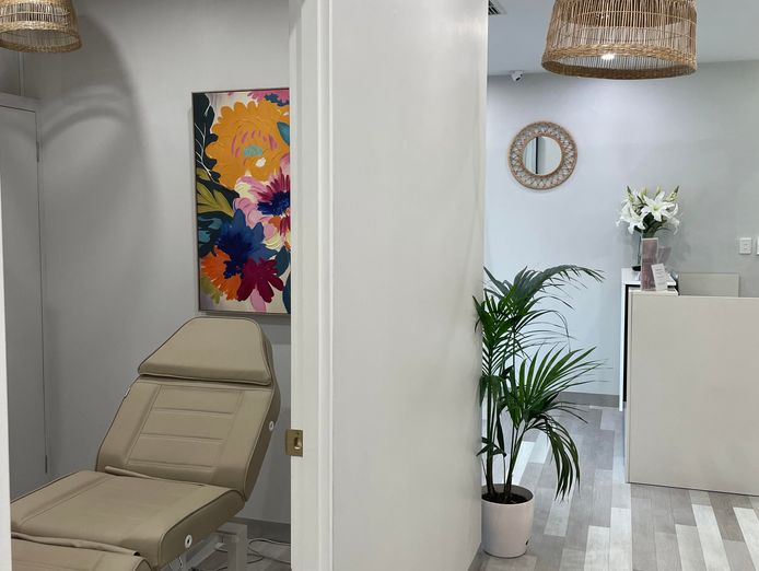 own-a-thriving-skin-beauty-clinic-1