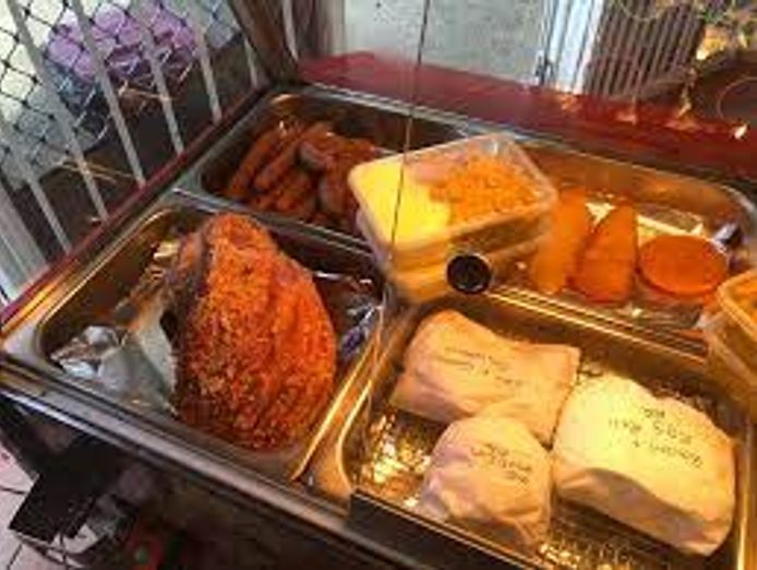 landlord-offers-fully-equipped-snack-bar-take-away-shop-2