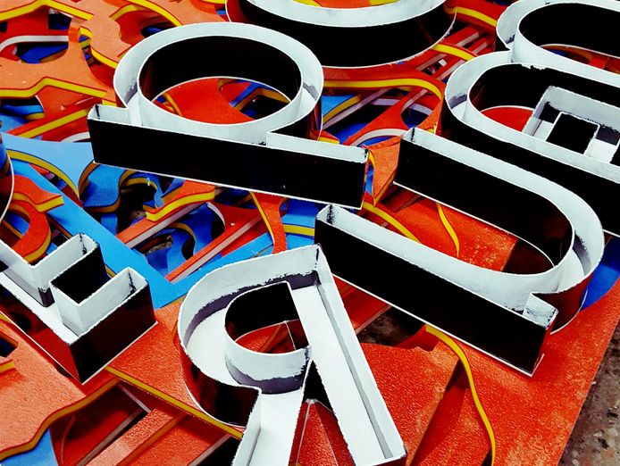 urgent-sale-signage-engraving-corporate-merchandising-business-0