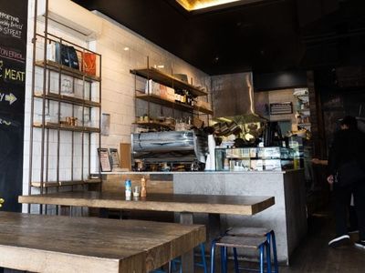 chic-cafe-in-the-heart-of-north-melbourne-taking-8-500-p-w-our-ref-v2068-3