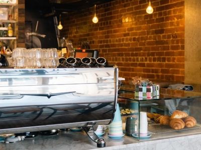 chic-cafe-in-the-heart-of-north-melbourne-taking-8-500-p-w-our-ref-v2068-4