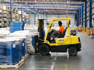 3pl-specialist-warehousing-distribution-third-party-logistics-our-ref-v2059-2