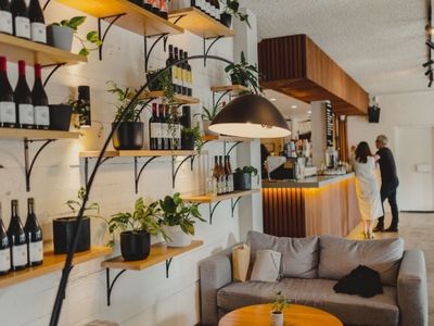 established-bar-and-restaurant-in-seddon-ave-t-o-30-000-p-w-our-ref-v2074-9