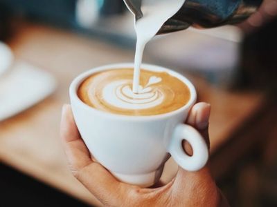 stunning-cafe-on-the-39-paris-end-39-of-collins-street-cbd-our-ref-v1929-1