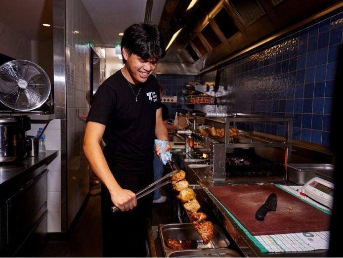 zeus-greek-street-food-franchise-with-t-o-of-2-8mil-p-a-our-ref-v2066-3