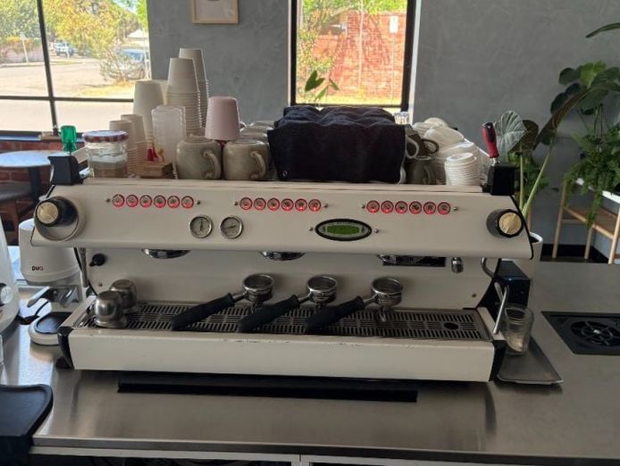 seven-day-caf-with-a-modern-fit-out-and-huge-growth-potential-our-ref-v2089-6