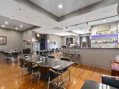 the-old-bank-cafe-and-restaurant-id-16-2