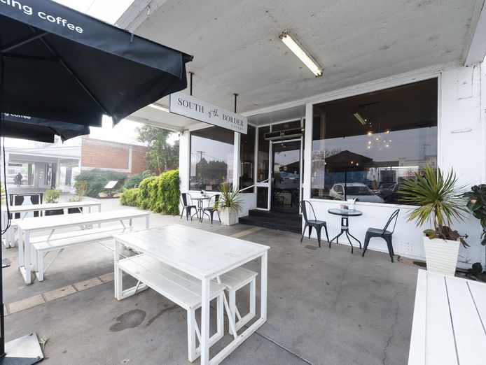 south-of-the-border-eatery-id-24-2