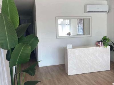 cosmetic-clinic-fit-out-for-sale-0