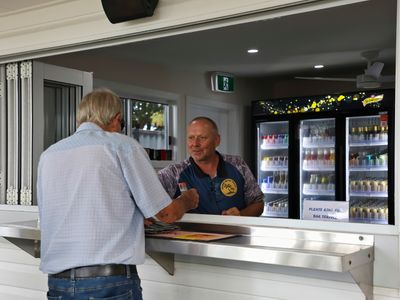 unique-business-opportunity-bribie-beach-shack-for-sale-4