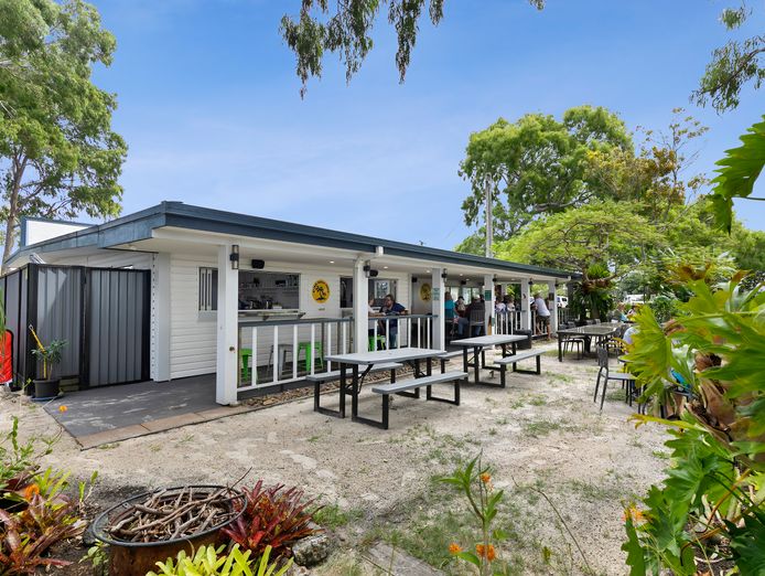 unique-business-opportunity-bribie-beach-shack-for-sale-2