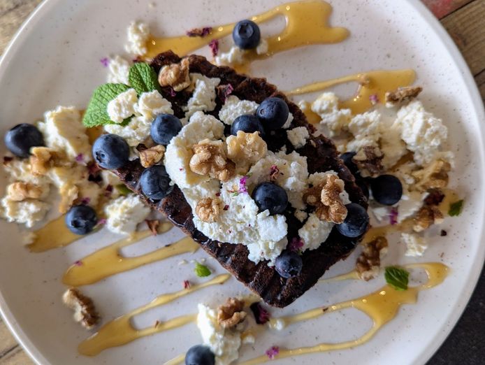 vibrant-popular-cafe-in-beachside-town-port-fairy-520k-turnover-7
